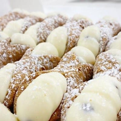 Cannoli.